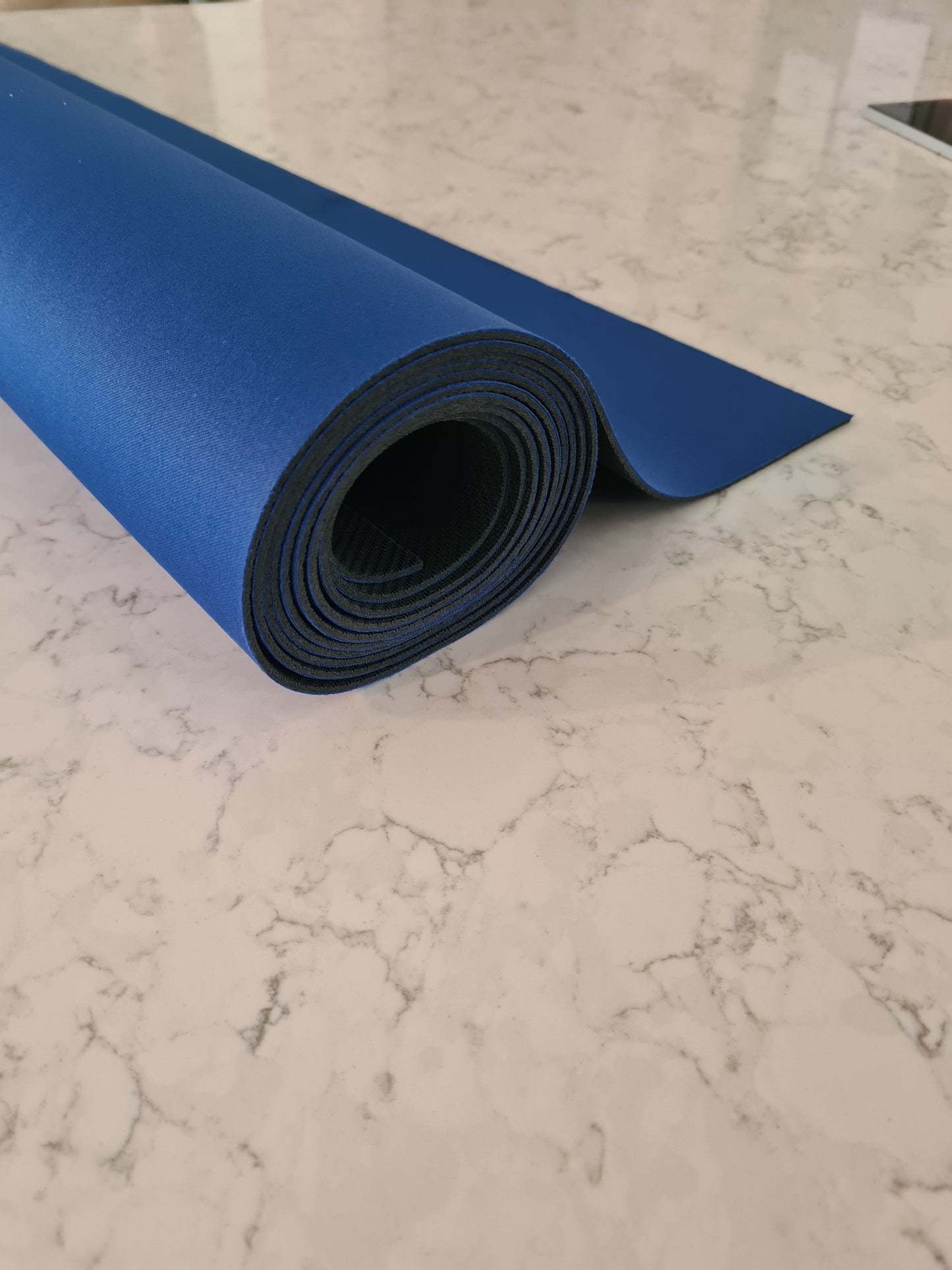 Bash Mat blue is the perfect solution for the professional who needs to protect a high end finished area from drops, spills and scratches. The Bash Mat gives a large working area of protection and will works as a knee pad or tool pad. Neoprene runners are waterproof but also wick moisture from shoes to stop it transferring into the property. They can be hung and dried over night ready for repeat usage again and again.